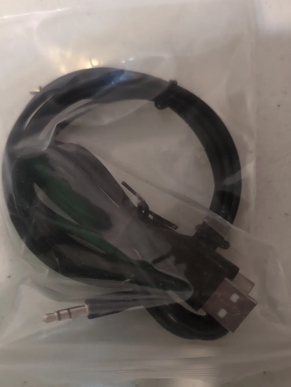 heyday Black Wireless Headphones with Cushioned Earcups